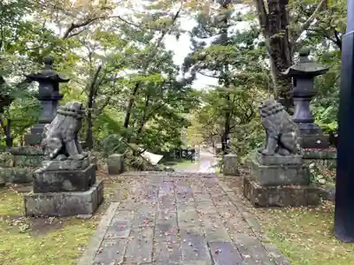 古四王神社の狛犬