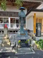 醫王寺の像