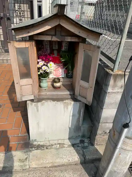 八釣地蔵尊の本殿・本堂