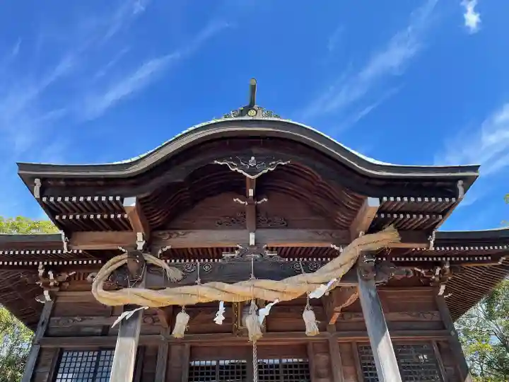 綿都美神社の本殿・本堂