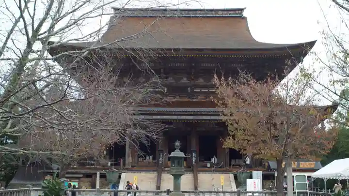 金峯山寺の本殿・本堂