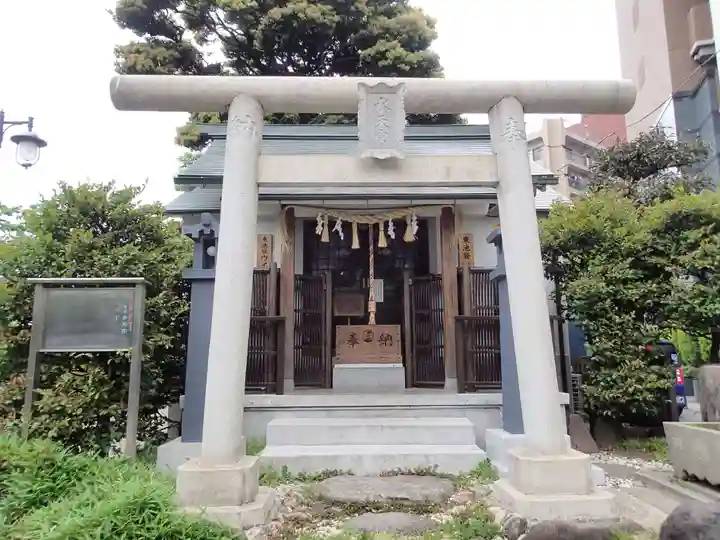 池袋水天宮の鳥居