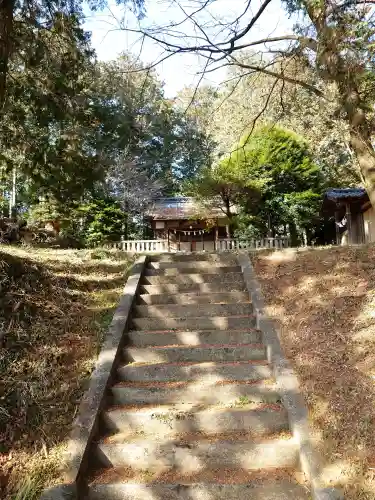 雷電神社の{uncategorized: "未分類", other: "その他", undefined: "問題あり", building: "その他建物", grave: "お墓", sacred_gate: "鳥居", guardian: "狛犬", statue: "像", buddha: "仏像", history: "歴史", nature: "自然", garden: "庭園", animal: "動物", pagoda: "塔", temizu: "手水舎", mountain_gate: "山門・神門", sanctuary: "本殿・本堂", subordinate: "末社・摂社", art: "芸術", scenery: "景色", jizo: "地蔵", ema: "絵馬", goshuin: "御朱印", omikuji: "おみくじ", items: "授与品その他", amulet: "お守り", goshuincho: "御朱印帳", eats: "食事", festival: "お祭り", votive_dance: "神楽", shichigosan: "七五三参", wedding: "結婚式", experience: "体験その他", initially: "初詣", around: "周辺", anti_infection: "感染症対策"}