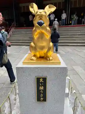 日光二荒山神社の{uncategorized: "未分類", other: "その他", undefined: "問題あり", building: "その他建物", grave: "お墓", sacred_gate: "鳥居", guardian: "狛犬", statue: "像", buddha: "仏像", history: "歴史", nature: "自然", garden: "庭園", animal: "動物", pagoda: "塔", temizu: "手水舎", mountain_gate: "山門・神門", sanctuary: "本殿・本堂", subordinate: "末社・摂社", art: "芸術", scenery: "景色", jizo: "地蔵", ema: "絵馬", goshuin: "御朱印", omikuji: "おみくじ", items: "授与品その他", amulet: "お守り", goshuincho: "御朱印帳", eats: "食事", festival: "お祭り", votive_dance: "神楽", shichigosan: "七五三参", wedding: "結婚式", experience: "体験その他", initially: "初詣", around: "周辺", anti_infection: "感染症対策"}