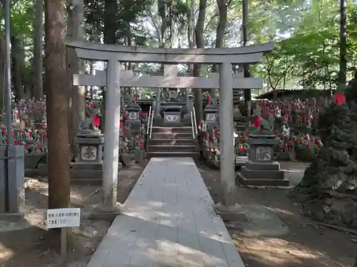 豊川閣　妙厳寺の鳥居