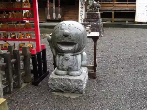 龍尾神社の像