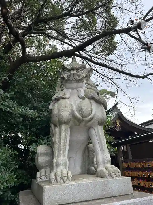 寒川神社の狛犬
