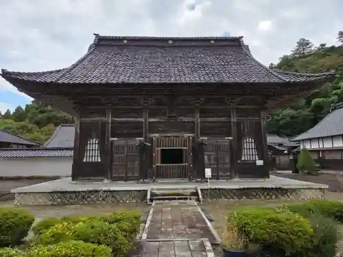 國泰寺の{uncategorized: "未分類", other: "その他", undefined: "問題あり", building: "その他建物", grave: "お墓", sacred_gate: "鳥居", guardian: "狛犬", statue: "像", buddha: "仏像", history: "歴史", nature: "自然", garden: "庭園", animal: "動物", pagoda: "塔", temizu: "手水舎", mountain_gate: "山門・神門", sanctuary: "本殿・本堂", subordinate: "末社・摂社", art: "芸術", scenery: "景色", jizo: "地蔵", ema: "絵馬", goshuin: "御朱印", omikuji: "おみくじ", items: "授与品その他", amulet: "お守り", goshuincho: "御朱印帳", eats: "食事", festival: "お祭り", votive_dance: "神楽", shichigosan: "七五三参", wedding: "結婚式", experience: "体験その他", initially: "初詣", around: "周辺", anti_infection: "感染症対策"}