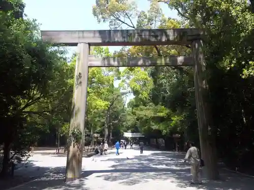 熱田神宮の鳥居