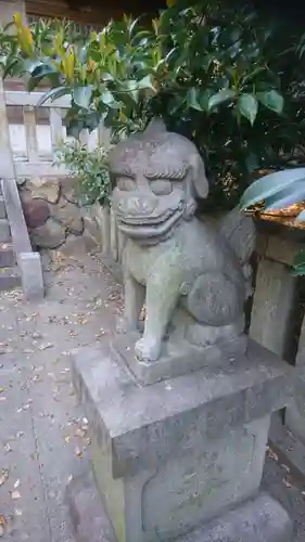 白山神社（木曽川町黒田）の狛犬