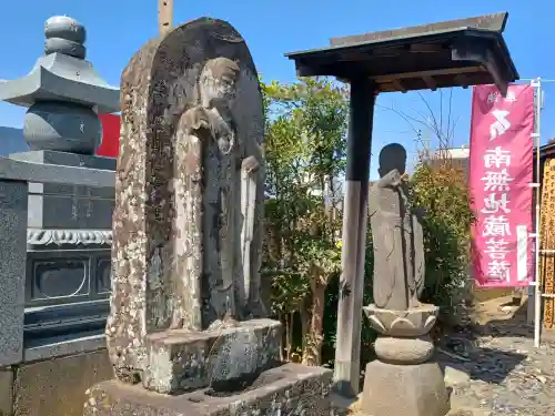 金剛寺の{uncategorized: "未分類", other: "その他", undefined: "問題あり", building: "その他建物", grave: "お墓", sacred_gate: "鳥居", guardian: "狛犬", statue: "像", buddha: "仏像", history: "歴史", nature: "自然", garden: "庭園", animal: "動物", pagoda: "塔", temizu: "手水舎", mountain_gate: "山門・神門", sanctuary: "本殿・本堂", subordinate: "末社・摂社", art: "芸術", scenery: "景色", jizo: "地蔵", ema: "絵馬", goshuin: "御朱印", omikuji: "おみくじ", items: "授与品その他", amulet: "お守り", goshuincho: "御朱印帳", eats: "食事", festival: "お祭り", votive_dance: "神楽", shichigosan: "七五三参", wedding: "結婚式", experience: "体験その他", initially: "初詣", around: "周辺", anti_infection: "感染症対策"}