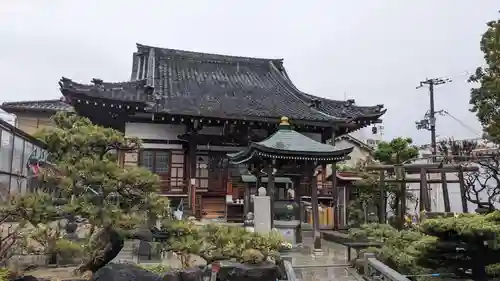 興徳寺の本殿