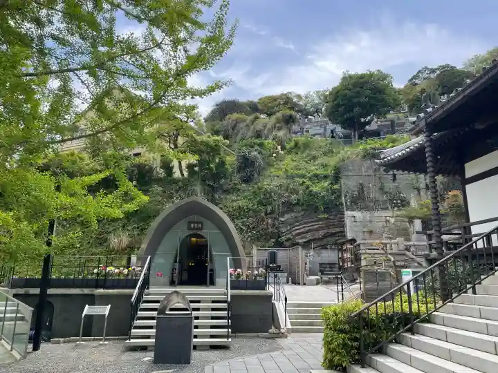 浄土寺の{uncategorized: "未分類", other: "その他", undefined: "問題あり", building: "その他建物", grave: "お墓", sacred_gate: "鳥居", guardian: "狛犬", statue: "像", buddha: "仏像", history: "歴史", nature: "自然", garden: "庭園", animal: "動物", pagoda: "塔", temizu: "手水舎", mountain_gate: "山門・神門", sanctuary: "本殿・本堂", subordinate: "末社・摂社", art: "芸術", scenery: "景色", jizo: "地蔵", ema: "絵馬", goshuin: "御朱印", omikuji: "おみくじ", items: "授与品その他", amulet: "お守り", goshuincho: "御朱印帳", eats: "食事", festival: "お祭り", votive_dance: "神楽", shichigosan: "七五三参", wedding: "結婚式", experience: "体験その他", initially: "初詣", around: "周辺", anti_infection: "感染症対策"}