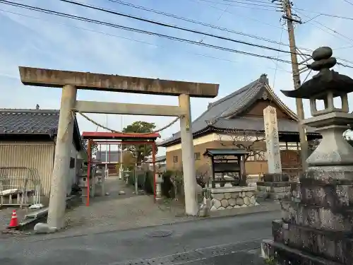 鳥取山田神社の{uncategorized: "未分類", other: "その他", undefined: "問題あり", building: "その他建物", grave: "お墓", sacred_gate: "鳥居", guardian: "狛犬", statue: "像", buddha: "仏像", history: "歴史", nature: "自然", garden: "庭園", animal: "動物", pagoda: "塔", temizu: "手水舎", mountain_gate: "山門・神門", sanctuary: "本殿・本堂", subordinate: "末社・摂社", art: "芸術", scenery: "景色", jizo: "地蔵", ema: "絵馬", goshuin: "御朱印", omikuji: "おみくじ", items: "授与品その他", amulet: "お守り", goshuincho: "御朱印帳", eats: "食事", festival: "お祭り", votive_dance: "神楽", shichigosan: "七五三参", wedding: "結婚式", experience: "体験その他", initially: "初詣", around: "周辺", anti_infection: "感染症対策"}