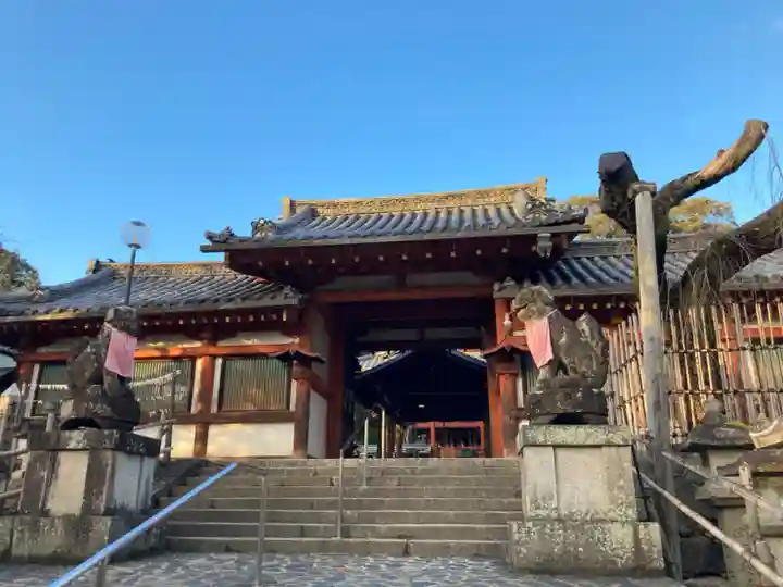 氷室神社の山門・神門