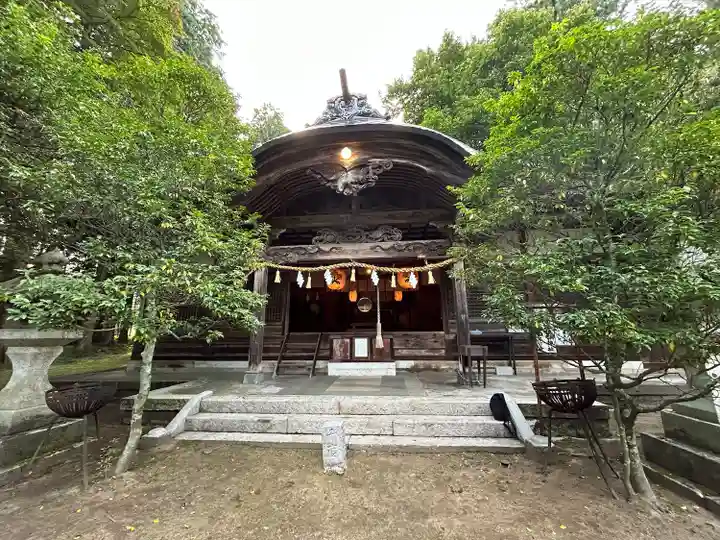 新屋諏訪神社(長野県)