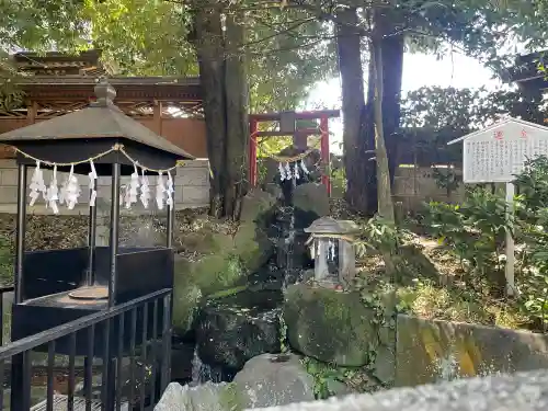 白蛇辨財天の{uncategorized: "未分類", other: "その他", undefined: "問題あり", building: "その他建物", grave: "お墓", sacred_gate: "鳥居", guardian: "狛犬", statue: "像", buddha: "仏像", history: "歴史", nature: "自然", garden: "庭園", animal: "動物", pagoda: "塔", temizu: "手水舎", mountain_gate: "山門・神門", sanctuary: "本殿・本堂", subordinate: "末社・摂社", art: "芸術", scenery: "景色", jizo: "地蔵", ema: "絵馬", goshuin: "御朱印", omikuji: "おみくじ", items: "授与品その他", amulet: "お守り", goshuincho: "御朱印帳", eats: "食事", festival: "お祭り", votive_dance: "神楽", shichigosan: "七五三参", wedding: "結婚式", experience: "体験その他", initially: "初詣", around: "周辺", anti_infection: "感染症対策"}