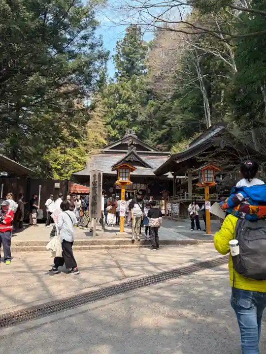 新倉富士浅間神社の{uncategorized: "未分類", other: "その他", undefined: "問題あり", building: "その他建物", grave: "お墓", sacred_gate: "鳥居", guardian: "狛犬", statue: "像", buddha: "仏像", history: "歴史", nature: "自然", garden: "庭園", animal: "動物", pagoda: "塔", temizu: "手水舎", mountain_gate: "山門・神門", sanctuary: "本殿・本堂", subordinate: "末社・摂社", art: "芸術", scenery: "景色", jizo: "地蔵", ema: "絵馬", goshuin: "御朱印", omikuji: "おみくじ", items: "授与品その他", amulet: "お守り", goshuincho: "御朱印帳", eats: "食事", festival: "お祭り", votive_dance: "神楽", shichigosan: "七五三参", wedding: "結婚式", experience: "体験その他", initially: "初詣", around: "周辺", anti_infection: "感染症対策"}