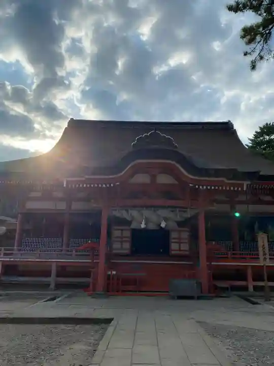 日御碕神社の{uncategorized: "未分類", other: "その他", undefined: "問題あり", building: "その他建物", grave: "お墓", sacred_gate: "鳥居", guardian: "狛犬", statue: "像", buddha: "仏像", history: "歴史", nature: "自然", garden: "庭園", animal: "動物", pagoda: "塔", temizu: "手水舎", mountain_gate: "山門・神門", sanctuary: "本殿・本堂", subordinate: "末社・摂社", art: "芸術", scenery: "景色", jizo: "地蔵", ema: "絵馬", goshuin: "御朱印", omikuji: "おみくじ", items: "授与品その他", amulet: "お守り", goshuincho: "御朱印帳", eats: "食事", festival: "お祭り", votive_dance: "神楽", shichigosan: "七五三参", wedding: "結婚式", experience: "体験その他", initially: "初詣", around: "周辺", anti_infection: "感染症対策"}