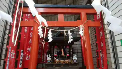 朝日稲荷神社の鳥居