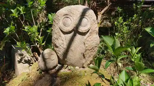 五所駒瀧神社の像