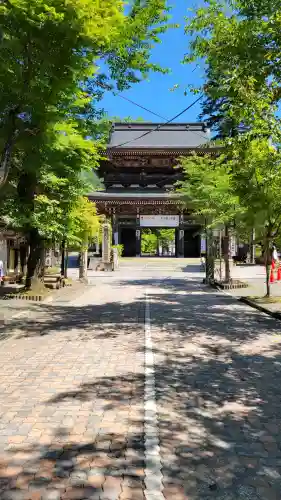 華厳寺の{uncategorized: "未分類", other: "その他", undefined: "問題あり", building: "その他建物", grave: "お墓", sacred_gate: "鳥居", guardian: "狛犬", statue: "像", buddha: "仏像", history: "歴史", nature: "自然", garden: "庭園", animal: "動物", pagoda: "塔", temizu: "手水舎", mountain_gate: "山門・神門", sanctuary: "本殿・本堂", subordinate: "末社・摂社", art: "芸術", scenery: "景色", jizo: "地蔵", ema: "絵馬", goshuin: "御朱印", omikuji: "おみくじ", items: "授与品その他", amulet: "お守り", goshuincho: "御朱印帳", eats: "食事", festival: "お祭り", votive_dance: "神楽", shichigosan: "七五三参", wedding: "結婚式", experience: "体験その他", initially: "初詣", around: "周辺", anti_infection: "感染症対策"}