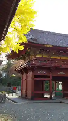 根津神社の山門・神門