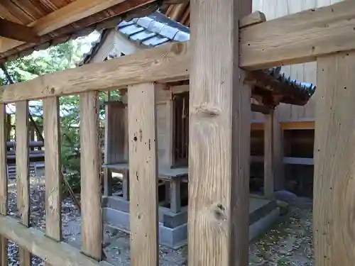 神明社の末社・摂社