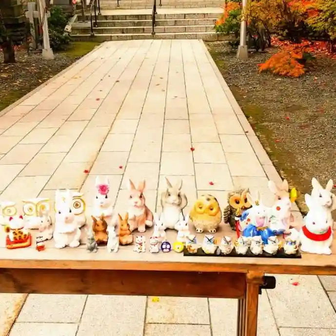 彌彦神社 (伊夜日子神社)の像