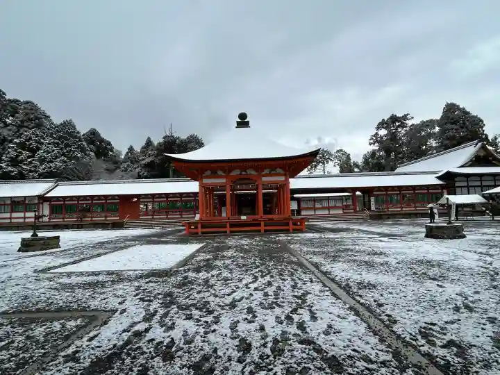 美濃國一宮 南宮大社の{uncategorized: "未分類", other: "その他", undefined: "問題あり", building: "その他建物", grave: "お墓", sacred_gate: "鳥居", guardian: "狛犬", statue: "像", buddha: "仏像", history: "歴史", nature: "自然", garden: "庭園", animal: "動物", pagoda: "塔", temizu: "手水舎", mountain_gate: "山門・神門", sanctuary: "本殿・本堂", subordinate: "末社・摂社", art: "芸術", scenery: "景色", jizo: "地蔵", ema: "絵馬", goshuin: "御朱印", omikuji: "おみくじ", items: "授与品その他", amulet: "お守り", goshuincho: "御朱印帳", eats: "食事", festival: "お祭り", votive_dance: "神楽", shichigosan: "七五三参", wedding: "結婚式", experience: "体験その他", initially: "初詣", around: "周辺", anti_infection: "感染症対策"}