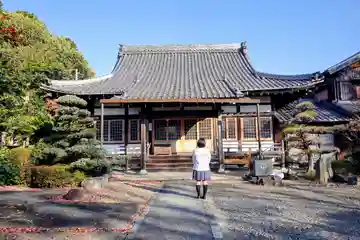 念称寺の本殿・本堂