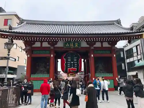 浅草寺の山門