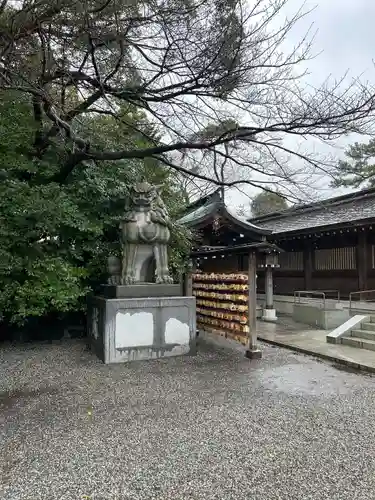 寒川神社の狛犬