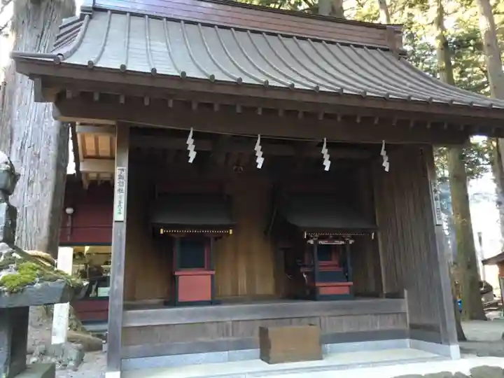 北口本宮冨士浅間神社の末社・摂社