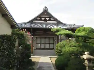 梅渓寺の本殿・本堂