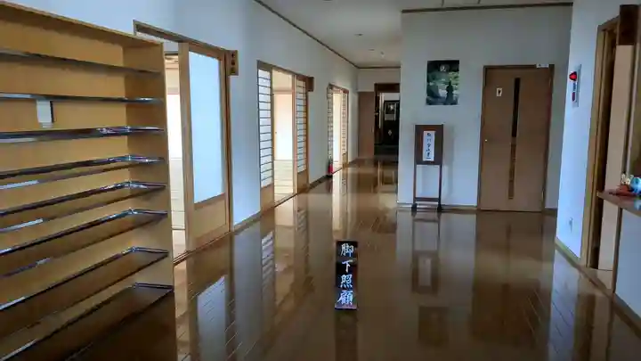 隆国寺の本殿・本堂