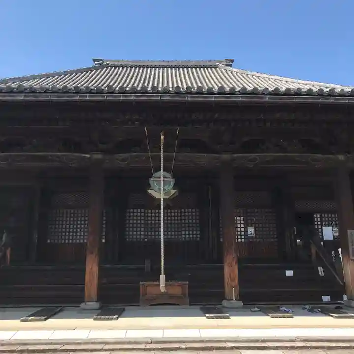 西大寺の本殿・本堂