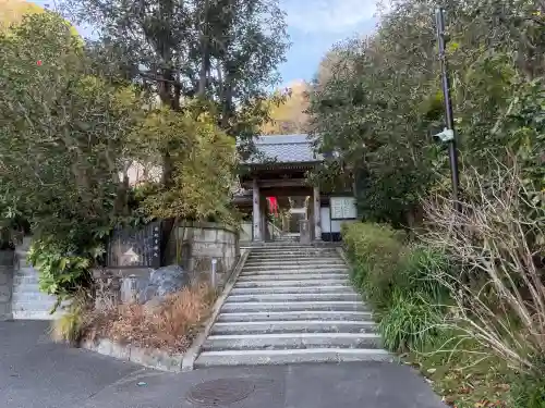 岩殿寺の{uncategorized: "未分類", other: "その他", undefined: "問題あり", building: "その他建物", grave: "お墓", sacred_gate: "鳥居", guardian: "狛犬", statue: "像", buddha: "仏像", history: "歴史", nature: "自然", garden: "庭園", animal: "動物", pagoda: "塔", temizu: "手水舎", mountain_gate: "山門・神門", sanctuary: "本殿・本堂", subordinate: "末社・摂社", art: "芸術", scenery: "景色", jizo: "地蔵", ema: "絵馬", goshuin: "御朱印", omikuji: "おみくじ", items: "授与品その他", amulet: "お守り", goshuincho: "御朱印帳", eats: "食事", festival: "お祭り", votive_dance: "神楽", shichigosan: "七五三参", wedding: "結婚式", experience: "体験その他", initially: "初詣", around: "周辺", anti_infection: "感染症対策"}
