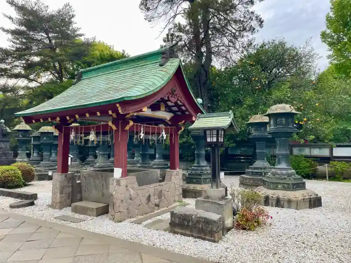 上野東照宮の{uncategorized: "未分類", other: "その他", undefined: "問題あり", building: "その他建物", grave: "お墓", sacred_gate: "鳥居", guardian: "狛犬", statue: "像", buddha: "仏像", history: "歴史", nature: "自然", garden: "庭園", animal: "動物", pagoda: "塔", temizu: "手水舎", mountain_gate: "山門・神門", sanctuary: "本殿・本堂", subordinate: "末社・摂社", art: "芸術", scenery: "景色", jizo: "地蔵", ema: "絵馬", goshuin: "御朱印", omikuji: "おみくじ", items: "授与品その他", amulet: "お守り", goshuincho: "御朱印帳", eats: "食事", festival: "お祭り", votive_dance: "神楽", shichigosan: "七五三参", wedding: "結婚式", experience: "体験その他", initially: "初詣", around: "周辺", anti_infection: "感染症対策"}