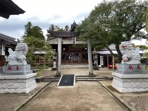 荘内神社の狛犬