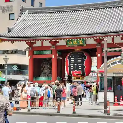 浅草寺の山門・神門