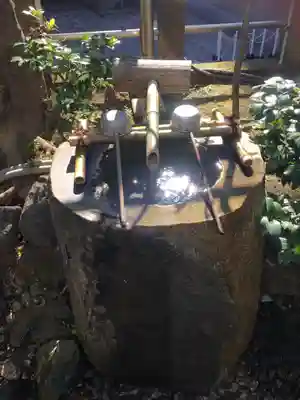 妻戀神社の手水舎