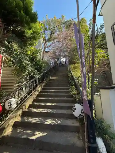 牛天神北野神社の{uncategorized: "未分類", other: "その他", undefined: "問題あり", building: "その他建物", grave: "お墓", sacred_gate: "鳥居", guardian: "狛犬", statue: "像", buddha: "仏像", history: "歴史", nature: "自然", garden: "庭園", animal: "動物", pagoda: "塔", temizu: "手水舎", mountain_gate: "山門・神門", sanctuary: "本殿・本堂", subordinate: "末社・摂社", art: "芸術", scenery: "景色", jizo: "地蔵", ema: "絵馬", goshuin: "御朱印", omikuji: "おみくじ", items: "授与品その他", amulet: "お守り", goshuincho: "御朱印帳", eats: "食事", festival: "お祭り", votive_dance: "神楽", shichigosan: "七五三参", wedding: "結婚式", experience: "体験その他", initially: "初詣", around: "周辺", anti_infection: "感染症対策"}