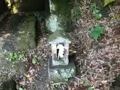 神明神社の末社