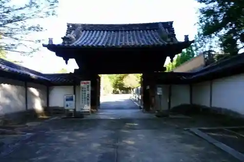 最勝金剛院の山門・神門