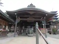 中山寺の本殿