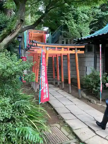 花園稲荷神社の鳥居