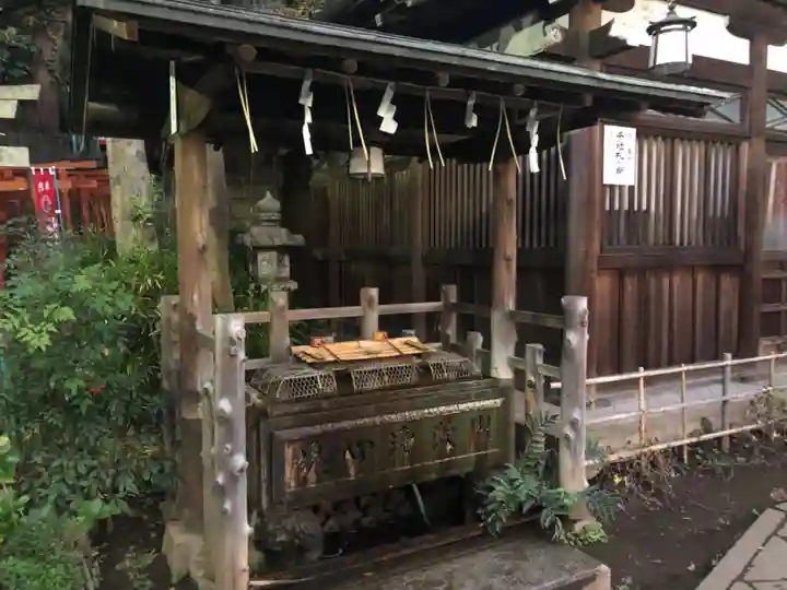 花園稲荷神社の手水舎