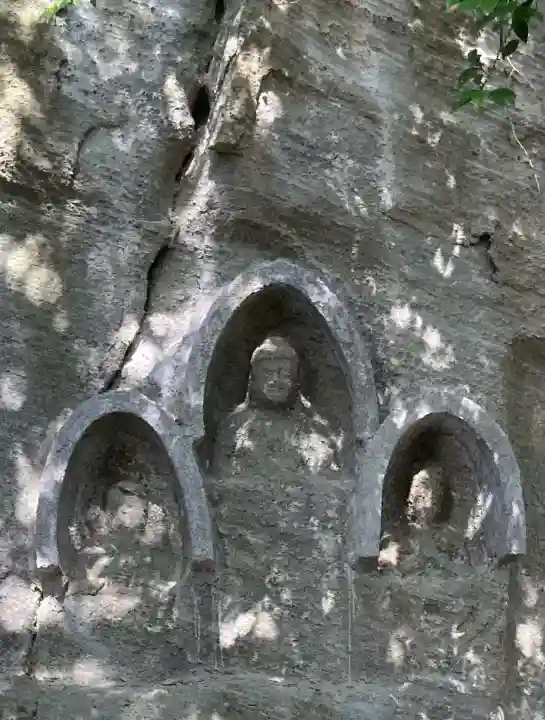 弥谷寺の{uncategorized: "未分類", other: "その他", undefined: "問題あり", building: "その他建物", grave: "お墓", sacred_gate: "鳥居", guardian: "狛犬", statue: "像", buddha: "仏像", history: "歴史", nature: "自然", garden: "庭園", animal: "動物", pagoda: "塔", temizu: "手水舎", mountain_gate: "山門・神門", sanctuary: "本殿・本堂", subordinate: "末社・摂社", art: "芸術", scenery: "景色", jizo: "地蔵", ema: "絵馬", goshuin: "御朱印", omikuji: "おみくじ", items: "授与品その他", amulet: "お守り", goshuincho: "御朱印帳", eats: "食事", festival: "お祭り", votive_dance: "神楽", shichigosan: "七五三参", wedding: "結婚式", experience: "体験その他", initially: "初詣", around: "周辺", anti_infection: "感染症対策"}