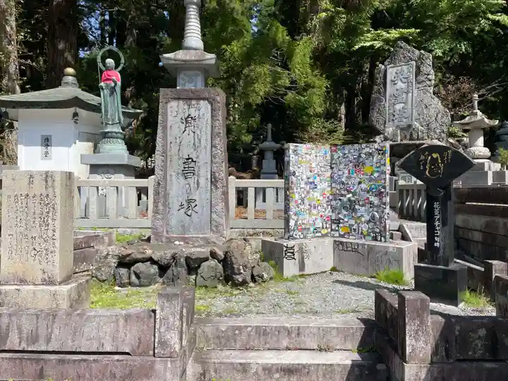 高野山金剛峯寺奥の院(和歌山県)